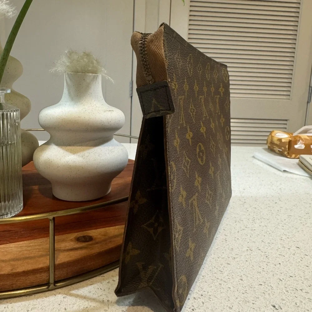 SOLD 🛑 Louis Vuitton LV Authentic Vintage Clutch/Pouch - Picture 3 of 10